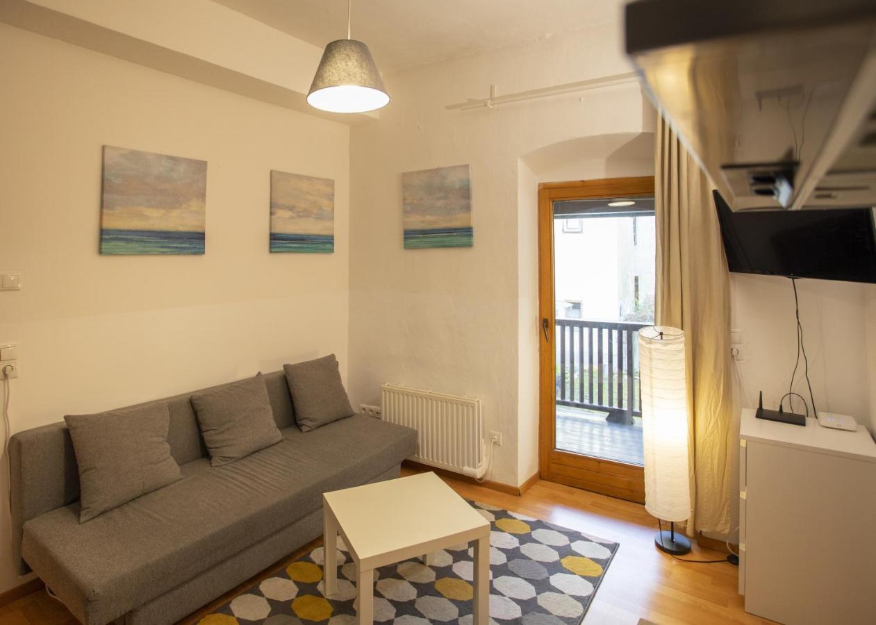 Nice Old Town Apartment Hall in Tirol Bagian luar foto